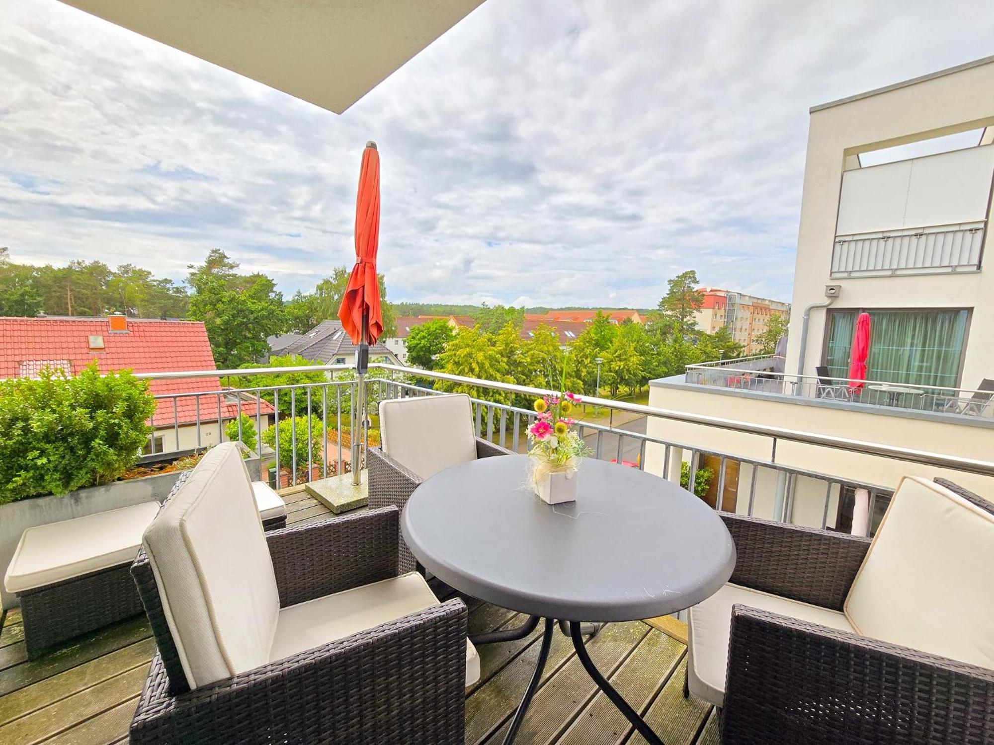 Strandvillen Binz - Ferienwohnung Mit 1 Schlafzimmer Und Balkon Dr-421 Esterno foto